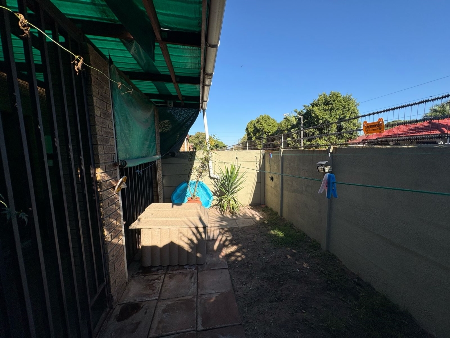 2 Bedroom Property for Sale in Labiance Estate Western Cape